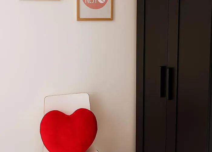 Lovers' Nest -
